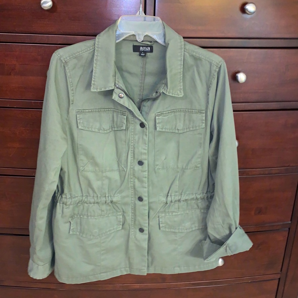 a.n.a army green, adjustable waist, utility jacket size large